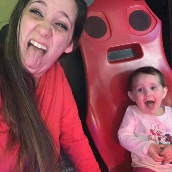 Meet your Posher, Shawna - Picture 1 of 1